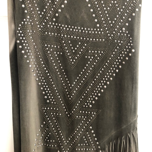 NWOT Vocal grey tank with fringe sz M - Picture 3 of 6